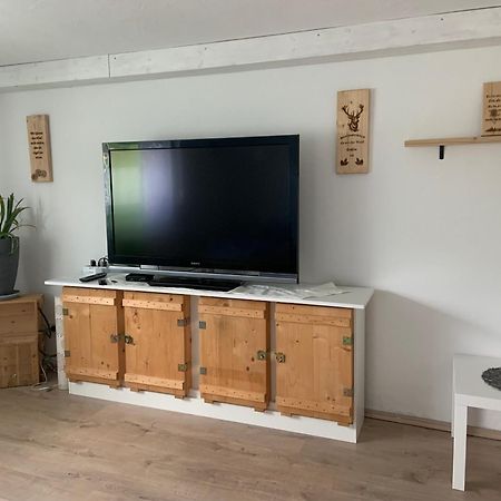 Schoene Moderne & Rustikale Einliegerwohnung Mit Kueche ชรัมแบร์ก ภายนอก รูปภาพ